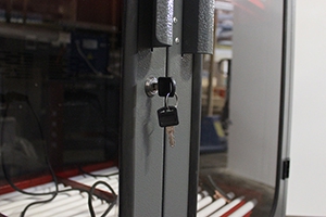 Фото замка с ключем шкафа серии Светоч-02-08