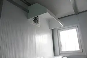 Внутреняя вентиляция установленная в сборно-разборном контейнере