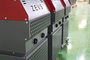 Фото разъемов и корпуса зарядно-разрядных устройств ZEVS-R