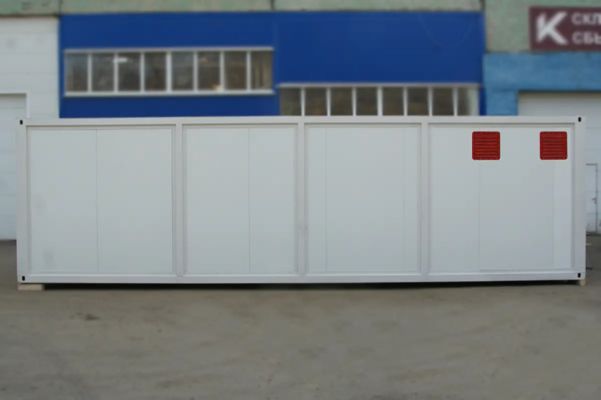 Фотография аккумуляторной мастерской в блок-контейнере вид сбоку