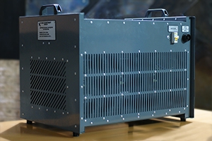 Автоматизированное зарядное устройство серии АЗУ-Н-2 вид сзади