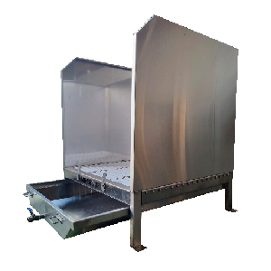 Фотография аккумуляторного стола с выдвинутым поддоном для сбора жидкости вид справа