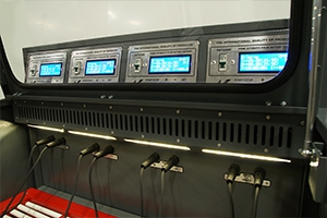 Фото проводов для подсоединения аккумулятора шкафа серии Светоч-04