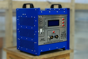 Импульсное зарядно-разрядное устройство серии Зевс-Р для аккумляторных батарей